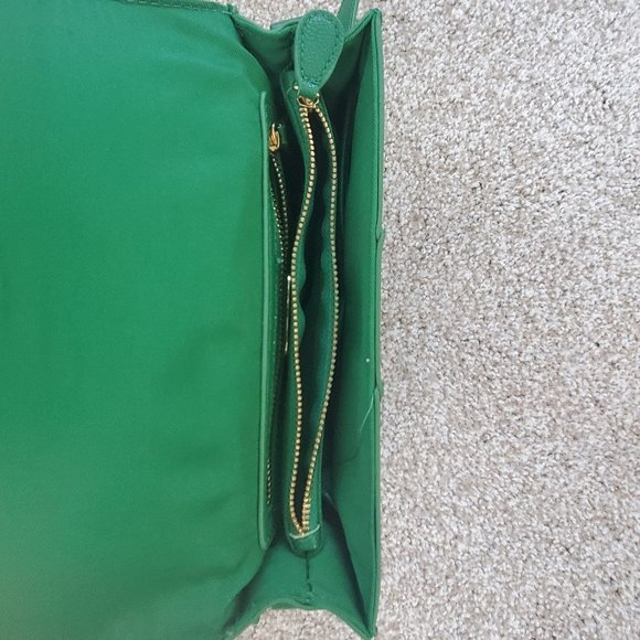 Green Handbag - Picture 4 of 4